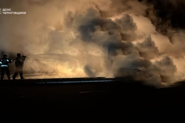 Ворог вночі атакував дронами Чернигівщину. Є руйнування