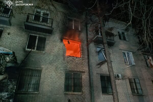Росіяни вночі били по Запоріжжю. Спалахнули пожежі