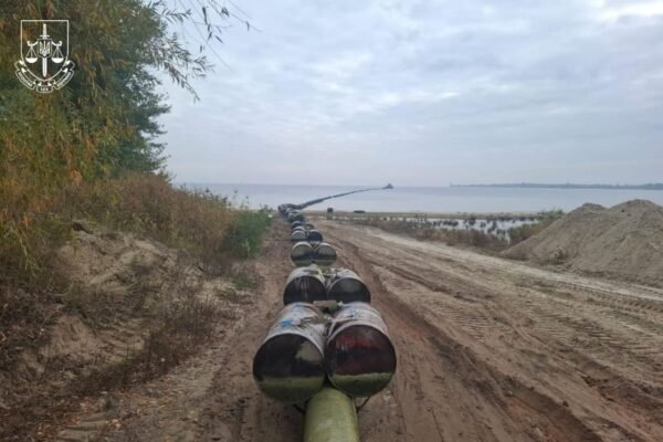 Підпільний видобуток піску з Кременчуцького водосховища виявили та припинили правоохоронці