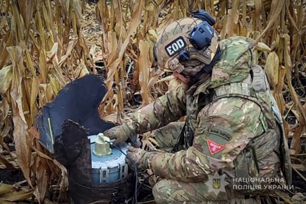 На Сумщині знешкодили “шахед”, виявлений комбайнером у полі