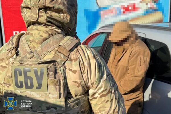 Двох агентів РФ, що коригували атаки по Дніпру та Запоріжжю, затримала СБУ
