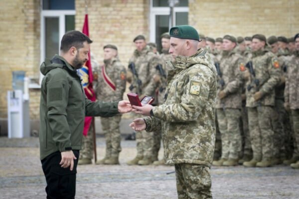 Президент нагородив орденом «За мужність» ІІ ступеня прикордонника Дмитра Погребака