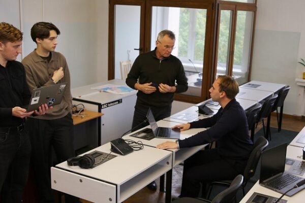 Навчально-науковий інститут міжнародних відносин КНУ приєднається до ChatGPT Edu