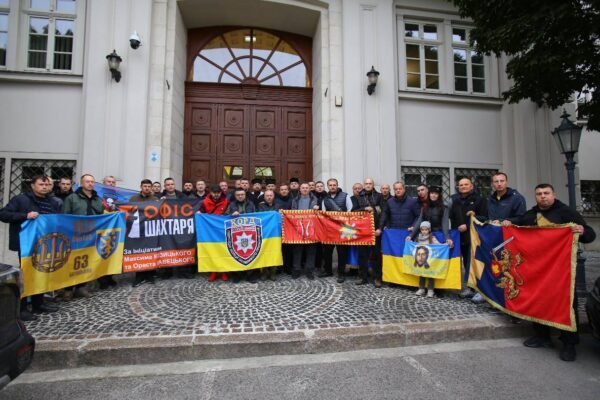 26 військовослужбовців зі Львівщини вирушили у паломницьку поїздку на Святу гору Афон