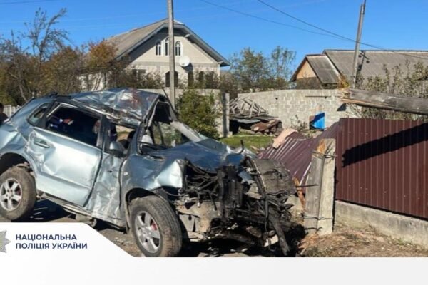 На Прикарпатті у кривавій ДТП загинули двоє юнаків, ще четверо – у лікарні