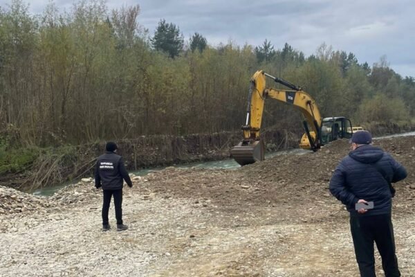 На Івано-Франківщині незаконно видобували гравій у руслі Черемоша, збитки складають понад 650 тис. грн
