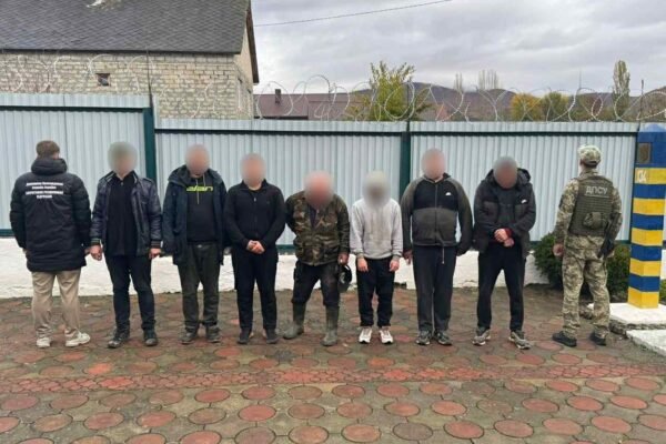 На Закарпатті затримали шістьох ухилянтів з провідником