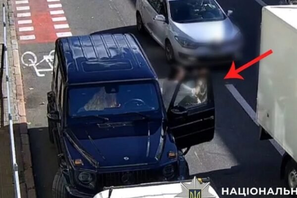 Суд змінив нічний домашній арешт на тримання під вартою водієві, який побив велосипедиста у Києві