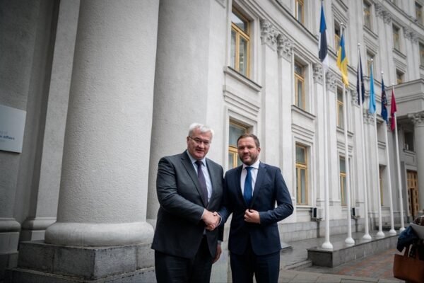 Міністр закордонних справ Естонії прибув до Києва