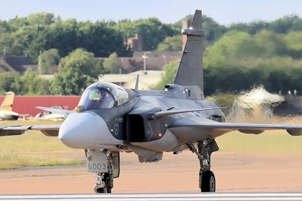 Швеція хоче продати Україн 120 одиниць винищувачів Gripen, – ЗМІ