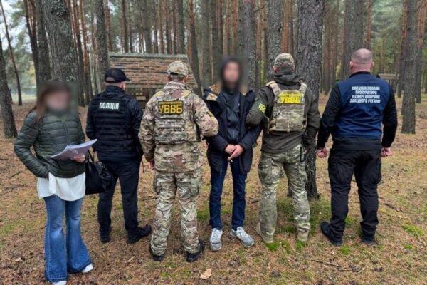 На Волині молодик намагався “купити” поблажливість прикордонника з 2 тис. доларів