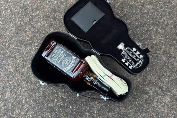 У Києві затримали поліцейського, що вимагав у бізнесмена 25 тисяч доларів