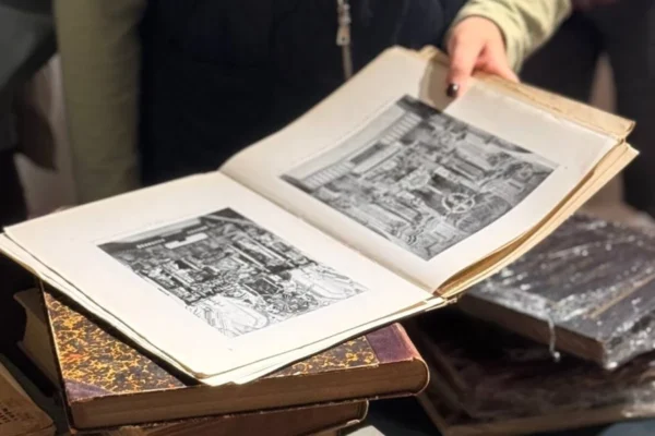 У Львові відновили унікальну бібліотеку – понад 7 000 видань про архітектуру, дизайн і мистецтво