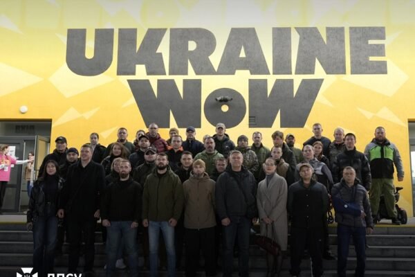 Відновлення через мистецтво: Поранені прикордонники під час реабілітації відвідали виставку Ukraine WOW (ФОТО)