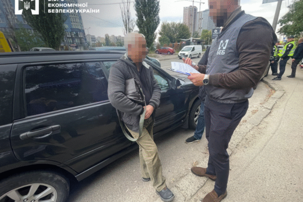 Детективи БЕБ затримали організатора підпільної гуральні, що був у розшуку 10 років