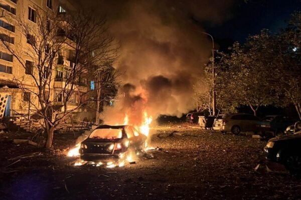 Ворог атакував Запоріжжя: Загинула людина, ще 9 отримали поранення (ФОТО, ВІДЕО)