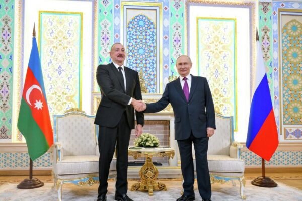 Путін зустрівся з Алієвим: Розповів, як російські ракети збили азербайджанський пасажирський літак