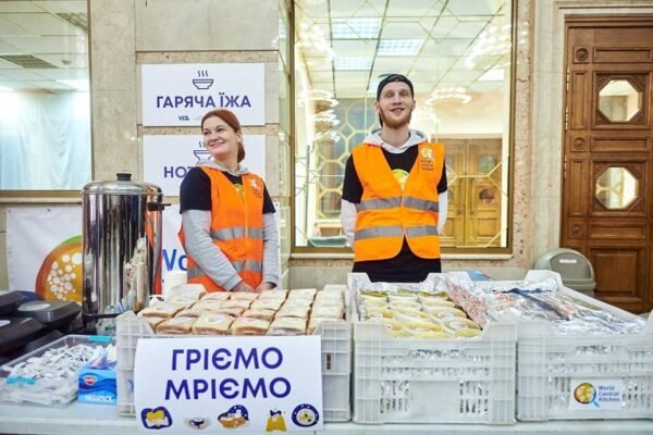 В Україні на 96 залізничних вокзалах запрацювали пункти незламності