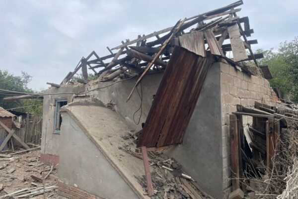 Росіяни вдарили по Нікопольщині: Пошкоджено 12 приватних будинків