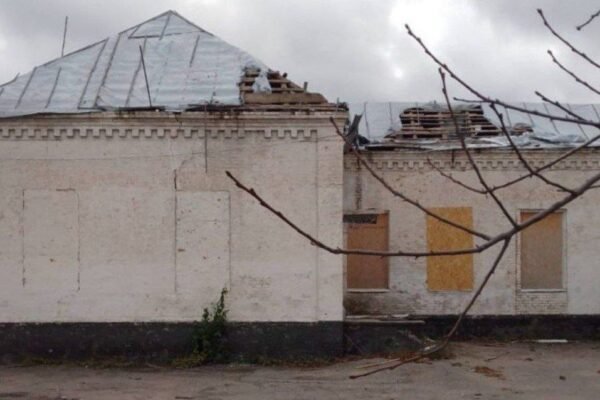 Росіяни вдарили по Дніпропетровщині: Обстріляли три райони