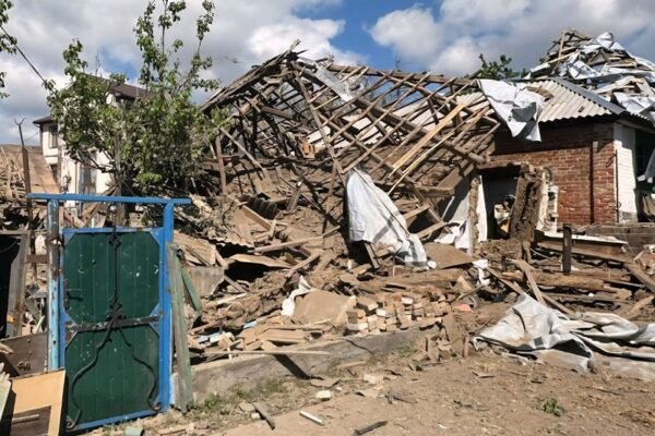 Росіяни вдарили по Дніпропетровщині: Атакували три райони