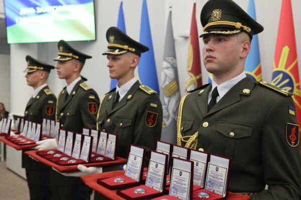 У Львові до Дня захисників і захисниць посмертно нагородили «Почесним знаком святого Юрія» 30 військових, які боронили Україну від ворога