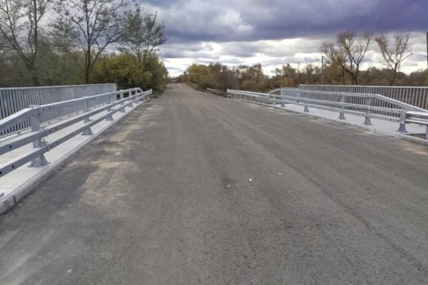 На Львівщині завершили ремонт мосту, який зруйнувала повінь ще 17 років тому