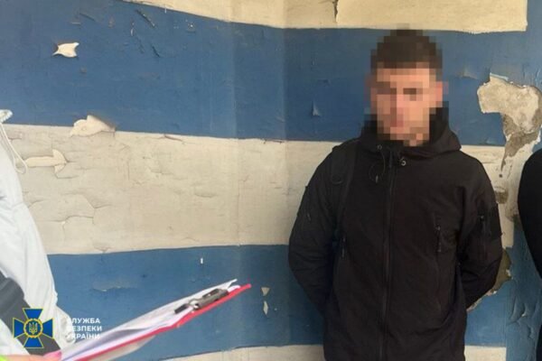 Підпалював автівки військових та шукав агентів для вербування: В Білій церкві затримали іноземця-агента РФ