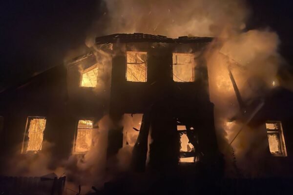 Два райони Дніпропетровщини обстріляли окупанти вночі 10 листопада