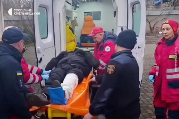 У Кам’янці врятували чоловіка, що впав у каньйон з висоти 25 метрів