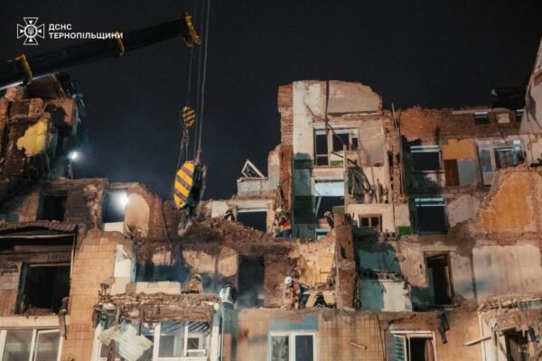 На руїнах багатоповерхівки у Тернополі знайшли ще одне тіло