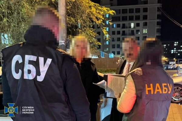 Судові оборудки: В Одесі викрили суддю та адвоката, що ухвалювали потрібні рішення за хабарі