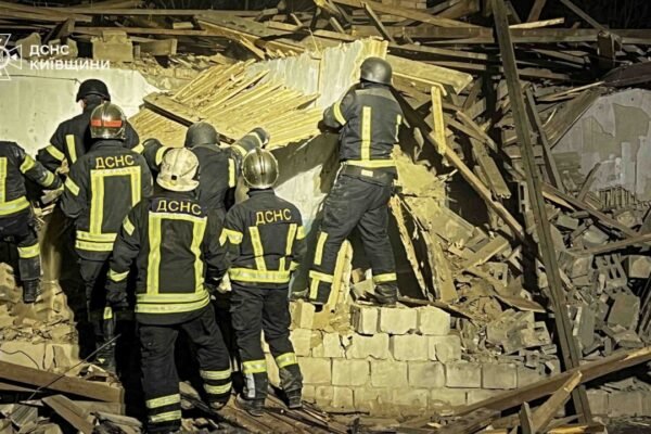 Ворог вночі атакував Київщину. В Білій Церкві зруйновані будинки, поранено дитину