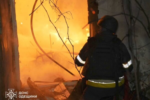 Шестеро людей поранені через масований удар по Одещині