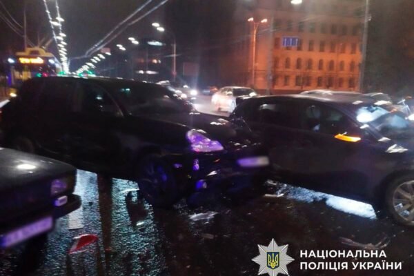 У Києві п’яний водій Porsche спричинив ДТП та влаштував бійку зі стріляниною