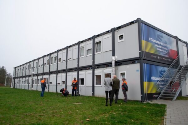 У Львові підготували до зими будинки, в яких проживають переселенці