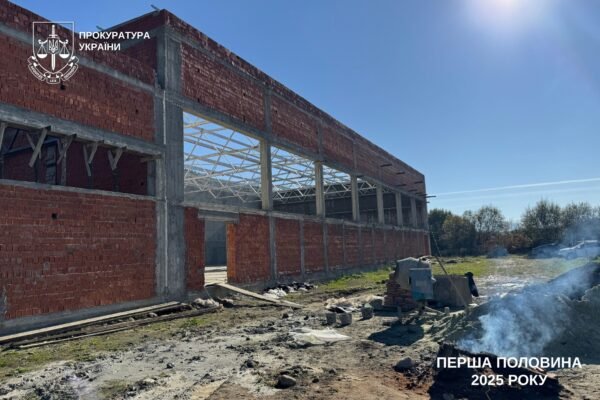 На Закарпатті викрили багатомільйонні махінації при будівництві спорткомплексу