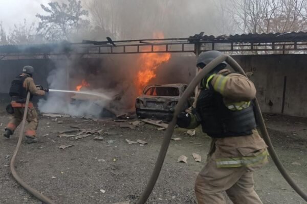 Росіяни обстріляли Дніпропетровщину: З-під завалів дістали тіло чоловіка