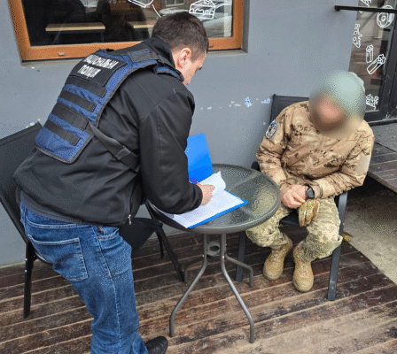 Син мера одного з міст Черкащини протринькав у казино незаконно отримані виплати за липову інвалідність та статус ВПО