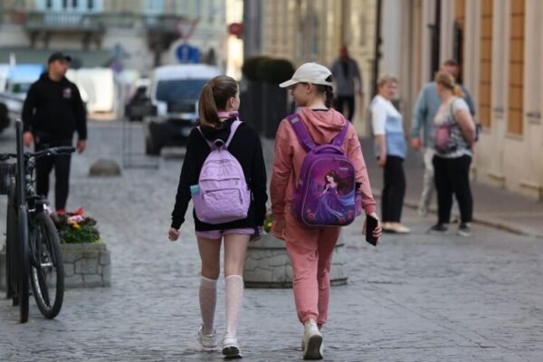 У Львові з’ясовують причини спалаху кишкової інфекції серед учнів ліцею «Оріяна»