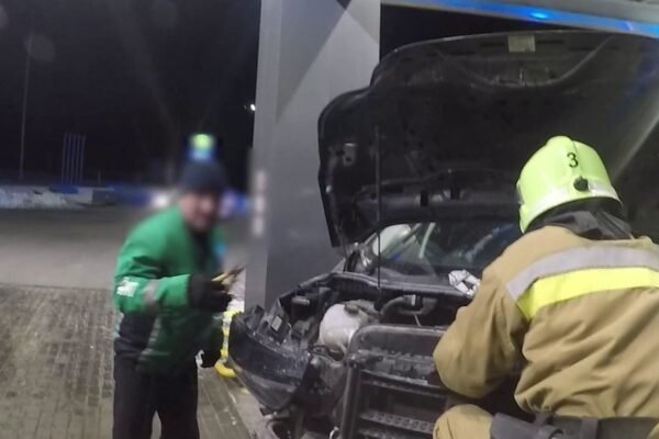 На Рівненщині п’яний водій протаранив АЗС