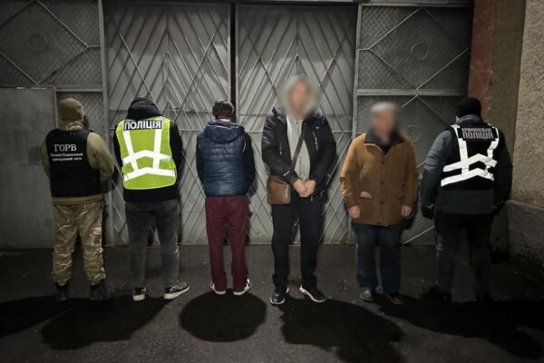 На Вінниччині викрили таксиста, що “перекваліфікувався” в посібника ухилянтів