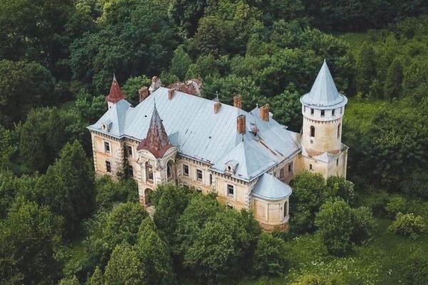 На Прикарпатті обласній раді повернули садибу Реїв – пам’ятку архітектури національного значення