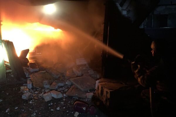 Двоє загиблих та троє поранених: Ворог вночі вдарив по Тернівці на Дніпропетровщині