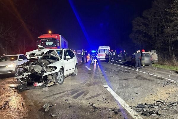 На трасі «Львів – Шегині» водій на «BMW X5» спричинив потрійну ДТП зі смертельними наслідками