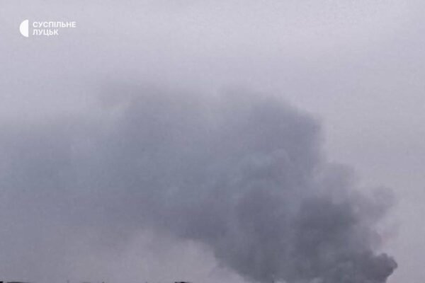 Понад 20 “шахедів” уночі атакували Луцьк. Є влучання в склади та будинок