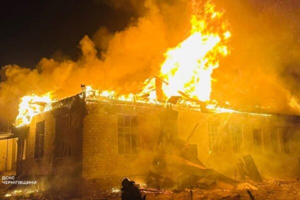 Окупанти атакували Чернігівщину дронами. Спалахнули пожежі