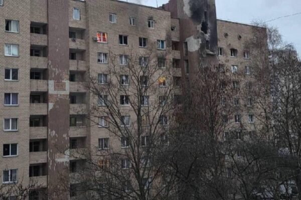 Повторна атака на столицю: Ворожі БпЛА влучили у багатоповерхівки, поранено 8 людей