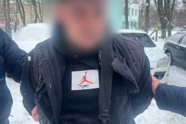 В Харкові під час перевірки документів чоловік вистрілив у військовослужбовця ТЦК