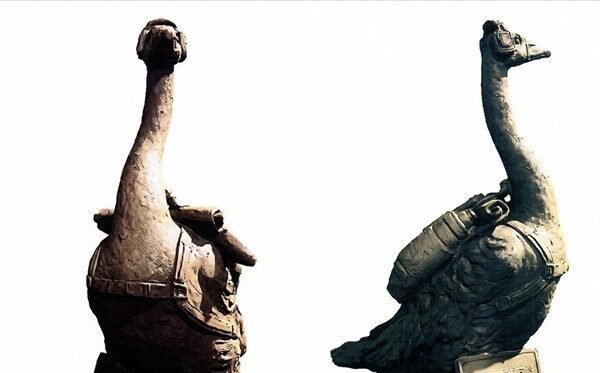 У Мукачеві встановили четвертого бронзового гусака: закарпатське місто продовжує створювати унікальний туристичний маршрут